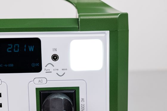 Alta eficiencia AC 300W 220V Salida Generador solar portátil recargable Batería LifePO4 para senderismo al aire libre