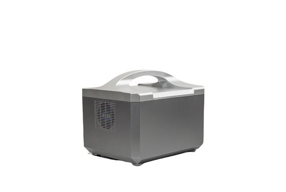IP65 Fuente de alimentación portátil LifePO4 600WH Batería Potencia de salida Hasta 1200W Generador de energía solar para uso en el campamento / hogar