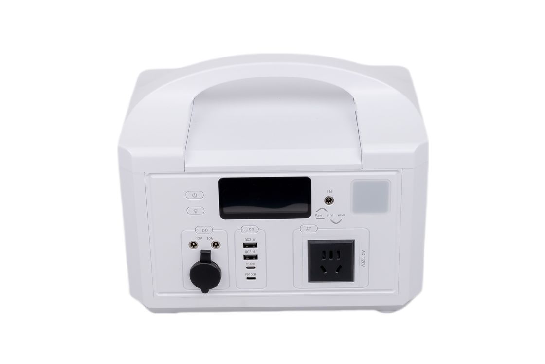 Carga rápida PD30W QC3.0 Recarga cilíndrica LifePO4 Batería Estación de energía móvil con BMS para el suministro de energía solar