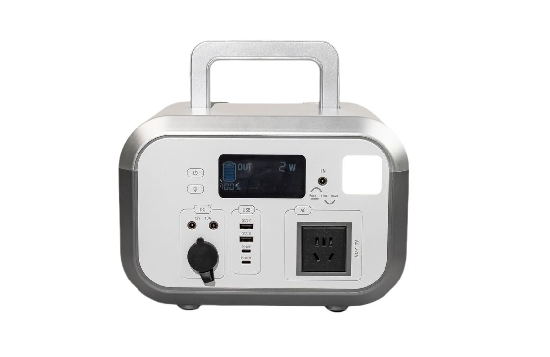 Potencia de salida de corriente alterna hasta 1200W Banco de energía de carga inalámbrica con carcasa impermeable para teléfonos inteligentes